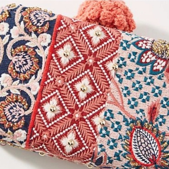 NWT Anthropologie Nadia Pink Embroidered Clutch - Picture 3 of 4
